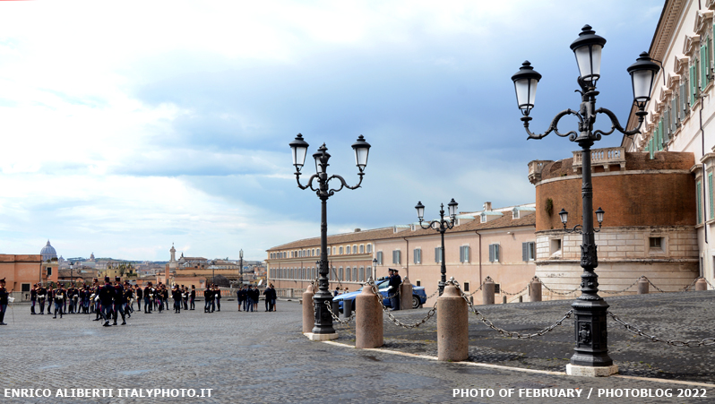  Roma Piazza del Quirinale/ grandi spazi fra Stato e Chiesa 