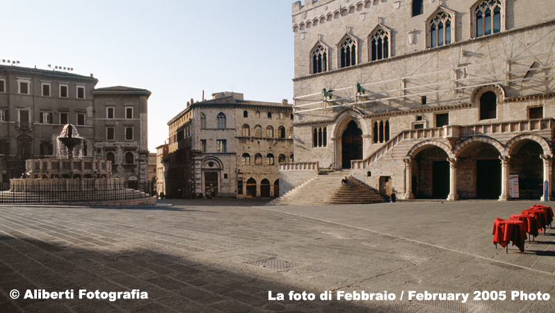 PERUGIA Piazza IV Novembre Fontana Maggiore Palazzo Ducale 