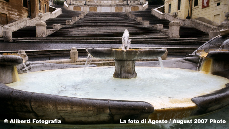 ROMA Fontana della Barcaccia