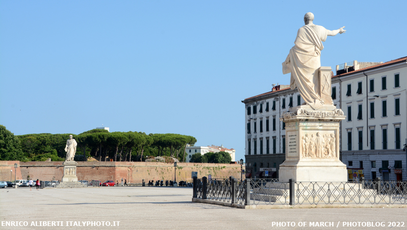 Livorno Piazza della Repubblica / scenografia italiana
