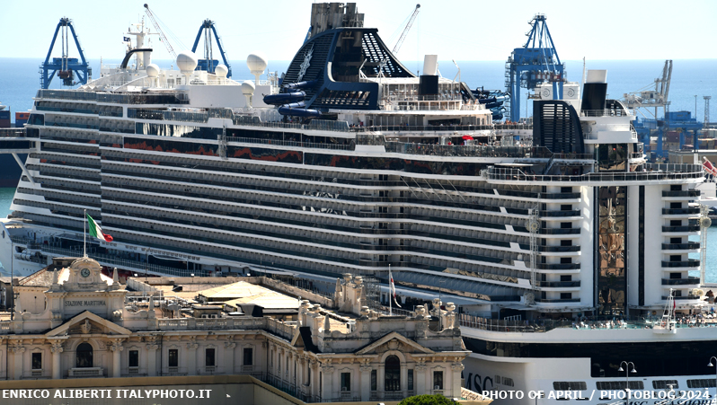 Genova / vani per umani di terra e di mare