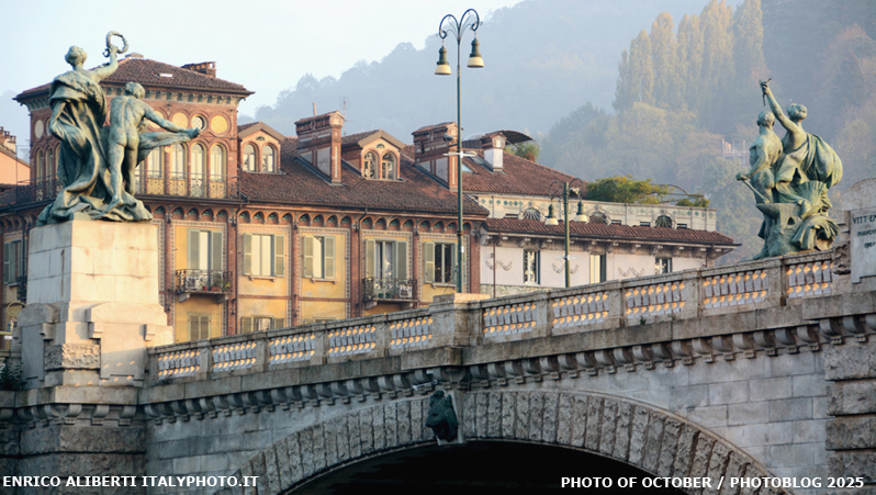Ponte Umberto I/ Verso al collina