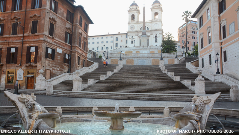 Prime luci a Trinit� dei Monti